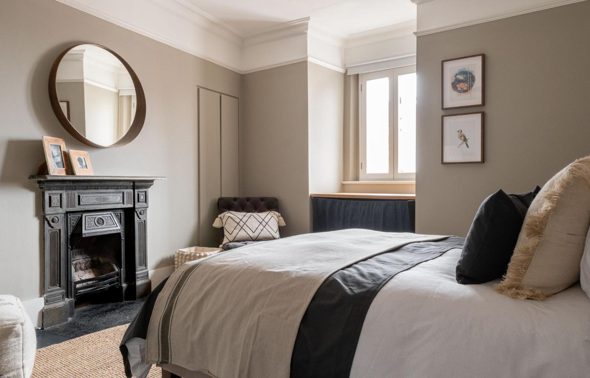 Apartment The Leicester Square By Hok Living